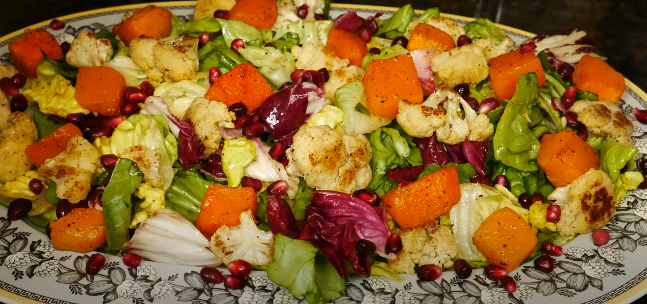 Salată de conopidă și dovleac copt
